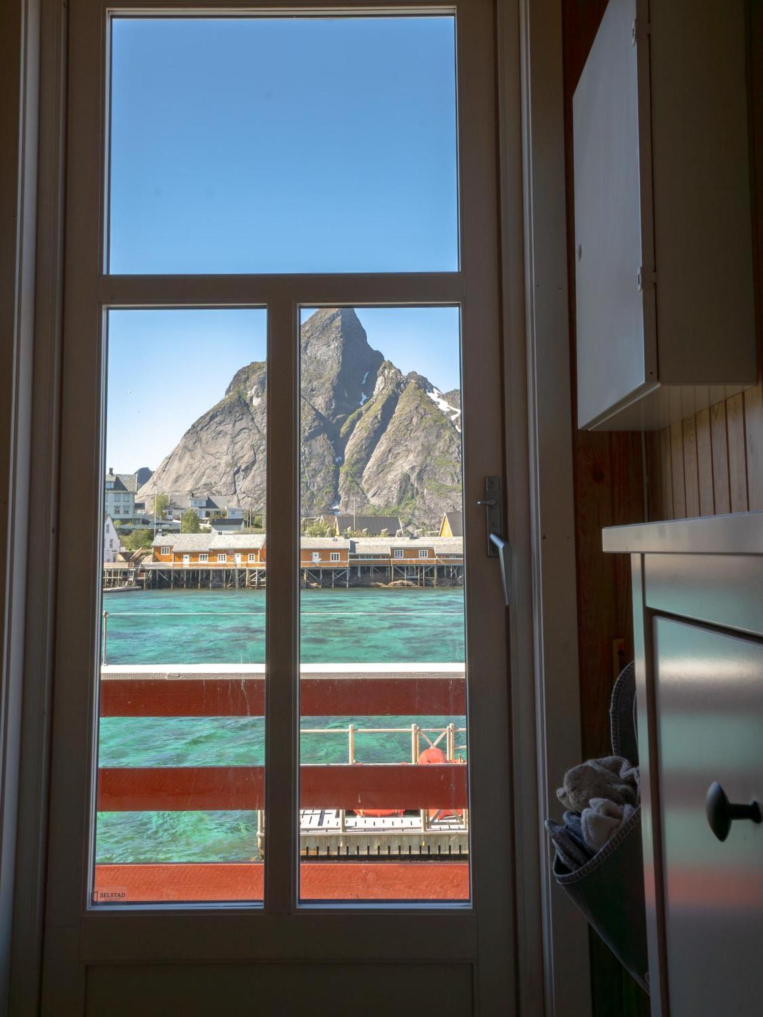 Feriehus Rostad Retro Rorbuer Reine